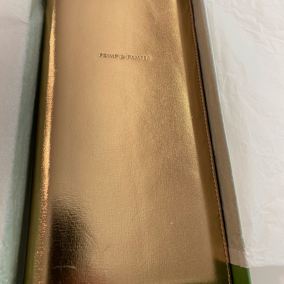 kate spade Accessories - *NEW* Kate Spade RARE FIND business card holder and zip wallet